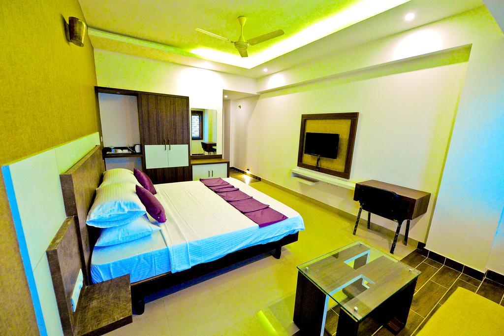 Qik Stay @ S.K. Continental Mysore Exterior photo