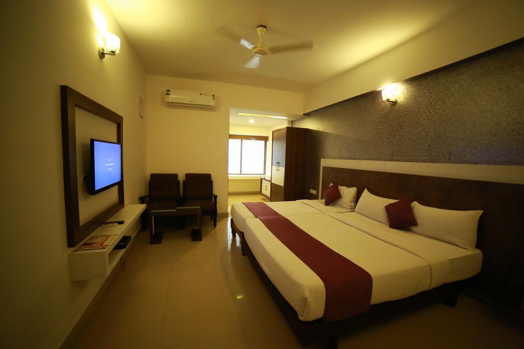 Qik Stay @ S.K. Continental Mysore Exterior photo