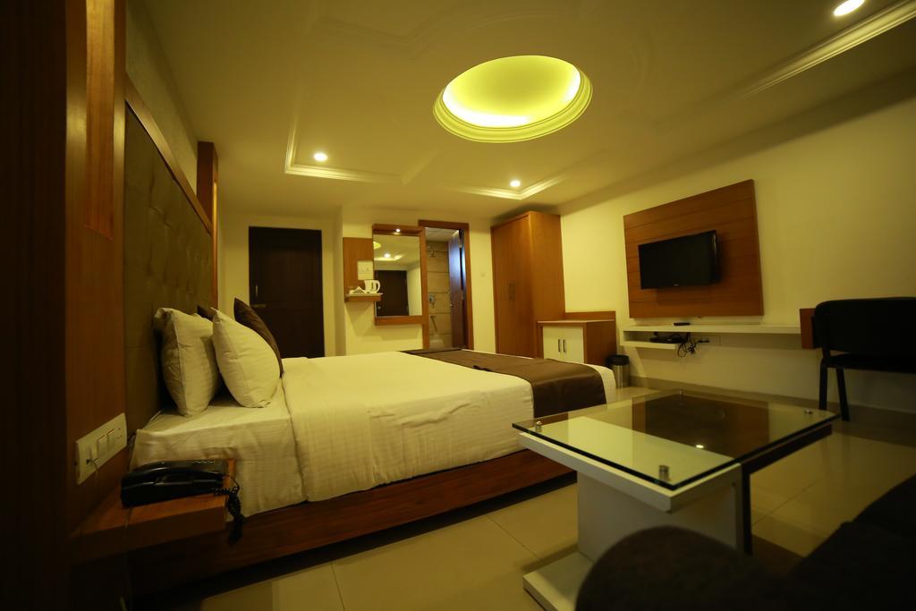 Qik Stay @ S.K. Continental Mysore Exterior photo