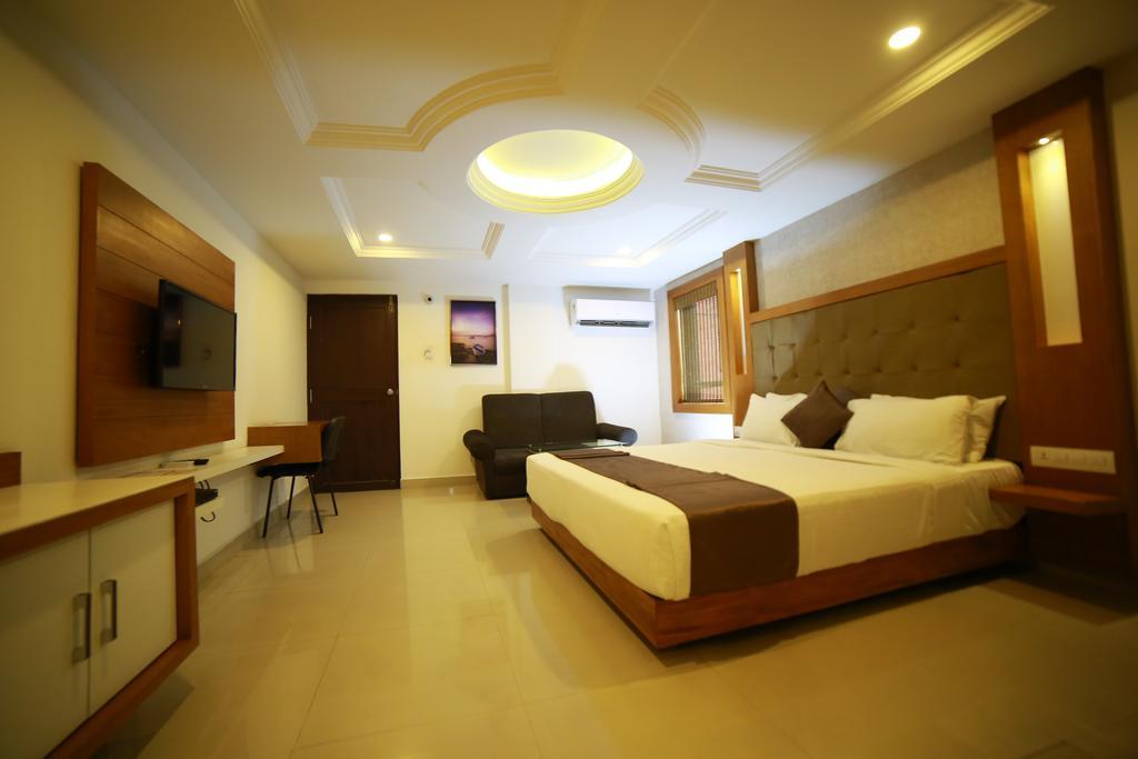 Qik Stay @ S.K. Continental Mysore Exterior photo